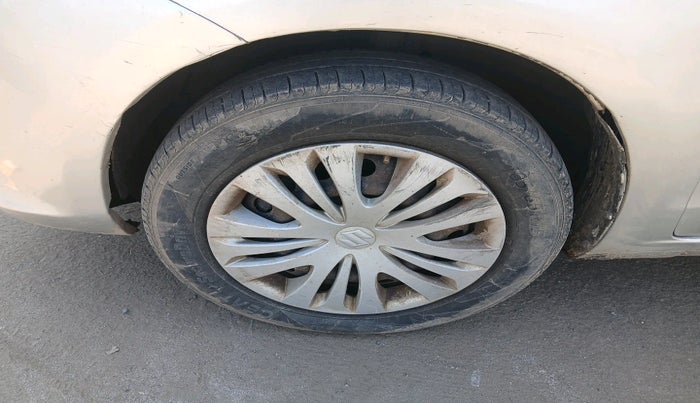 2013 Maruti Ertiga VXI, Petrol, Manual, 1,06,275 km, tyre