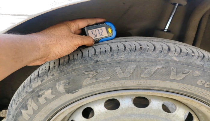 2010 Nissan Micra XE PETROL, Petrol, Manual, 1,57,857 km, tyre