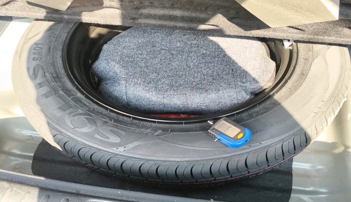 2020 KIA SELTOS HTK PLUS 1.5, Petrol, Manual, 26,009 km, tyre