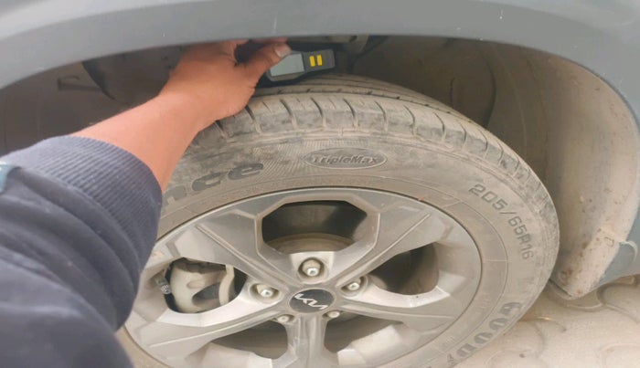 2022 KIA SELTOS HTK PLUS 1.5, Petrol, Manual, 25,112 km, tyre