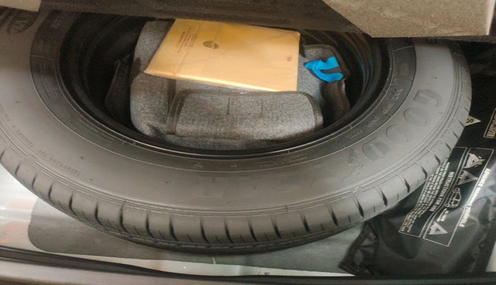 2022 KIA SELTOS HTK PLUS 1.5, Petrol, Manual, 25,112 km, tyre