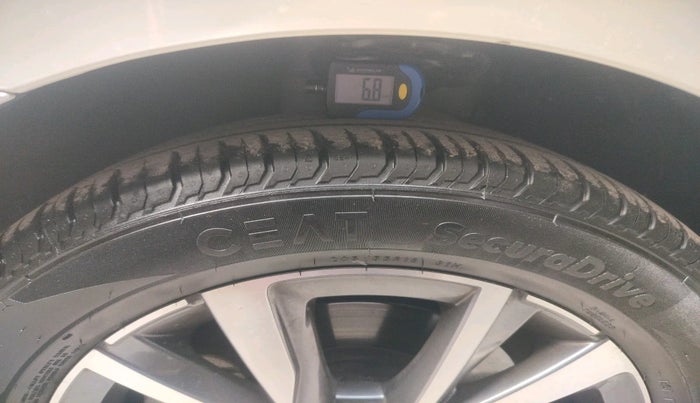 2023 Skoda SLAVIA STYLE 1.5L TSI DSG, Petrol, Automatic, 3,798 km, tyre