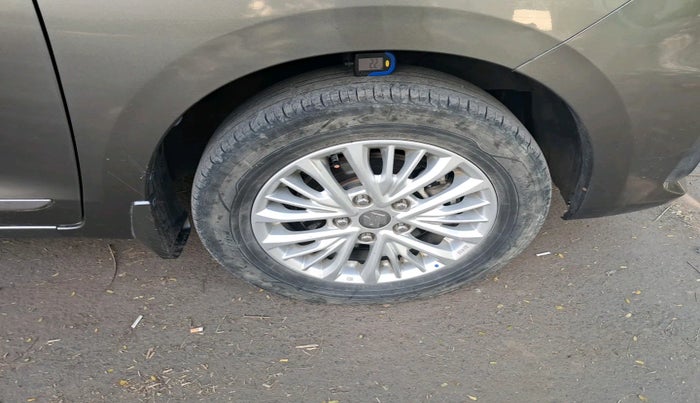 2019 Maruti Ertiga ZXI AT SHVS, Petrol, Automatic, 87,394 km, tyre