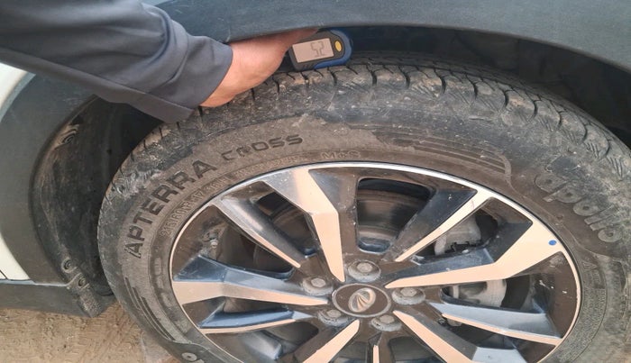 2019 Mahindra XUV300 W8 (O) 1.5 DIESEL, Diesel, Manual, 83,314 km, tyre