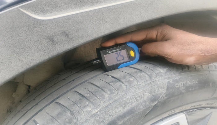 2021 Hyundai VENUE SX 1.0 TURBO IMT, Petrol, Manual, 50,150 km, tyre