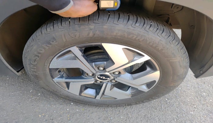 2021 KIA SONET HTX 1.5 AT, Diesel, Automatic, 63,858 km, tyre