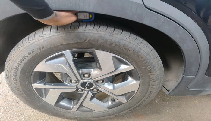 2021 KIA SONET HTX 1.5 AT, Diesel, Automatic, 63,858 km, tyre