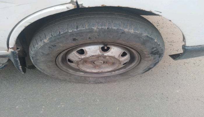 2018 Maruti Eeco 5 STR WITH A/C+HTR CNG, Petrol, Manual, 3,11,053 km, tyre