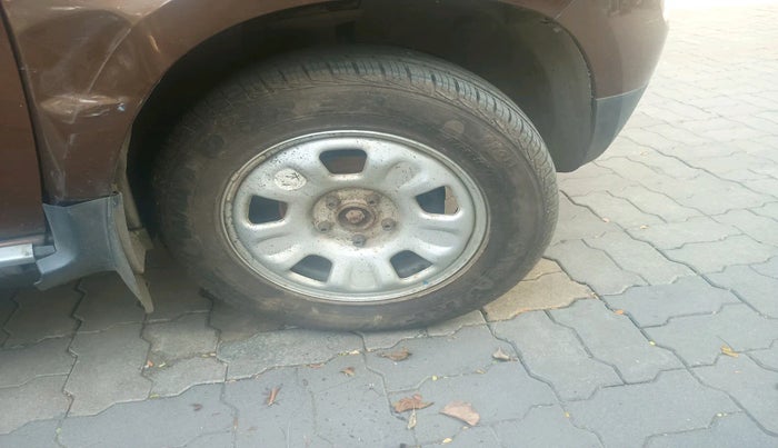 2013 Renault Duster 110 PS RXZ DIESEL, Diesel, Manual, 78,248 km, tyre