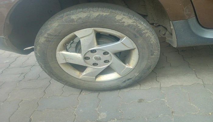 2013 Renault Duster 110 PS RXZ DIESEL, Diesel, Manual, 78,248 km, tyre