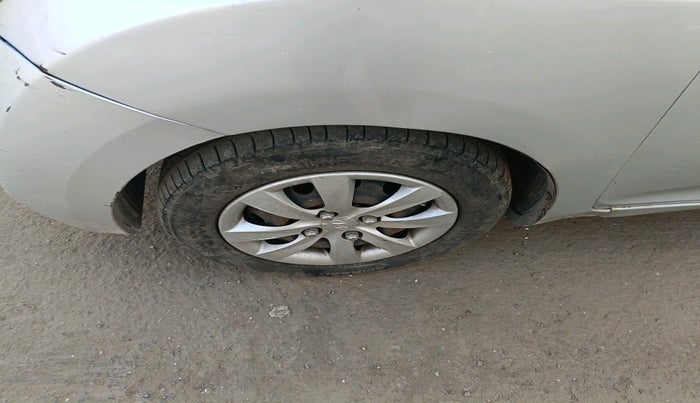 2011 Hyundai Eon ERA +, Petrol, Manual, 47,346 km, tyre