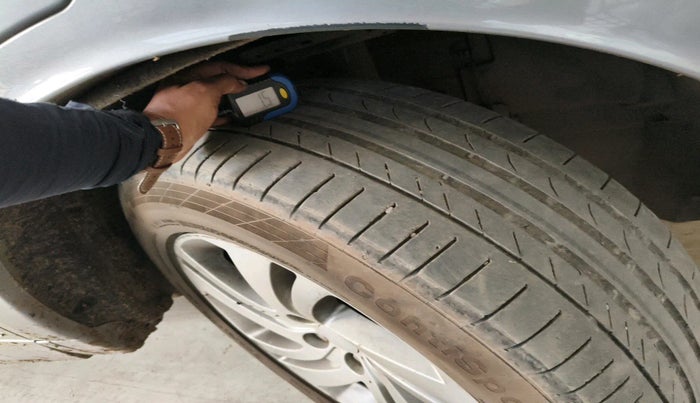 2020 Landrover DISCOVERY SPORT SE, Diesel, Automatic, 1,30,569 km, tyre