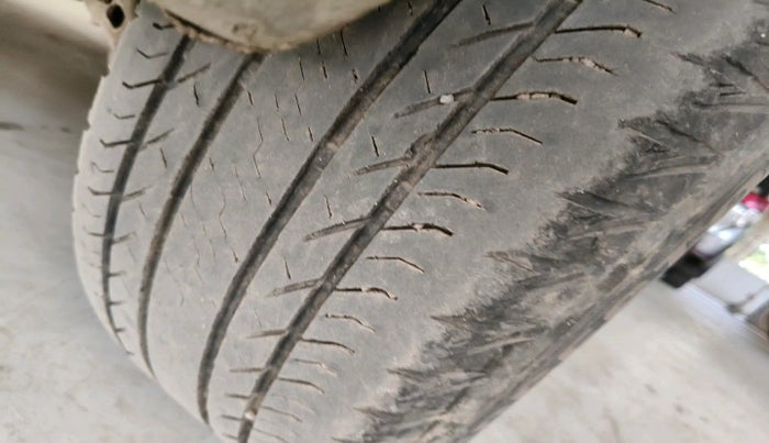 2020 Landrover DISCOVERY SPORT SE, Diesel, Automatic, 1,30,569 km, tyre