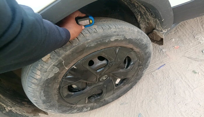 2025 Tata PUNCH Adventure Plus iCNG, Petrol, Manual, 2,947 km, tyre