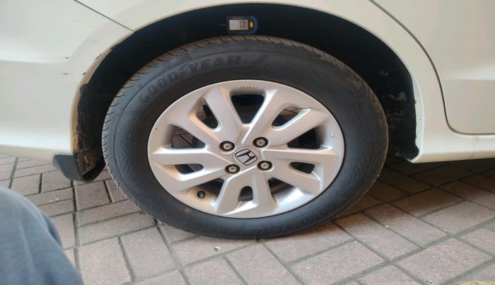 2015 Honda Mobilio 1.5L I-VTEC V, Petrol, Manual, 28,144 km, tyre