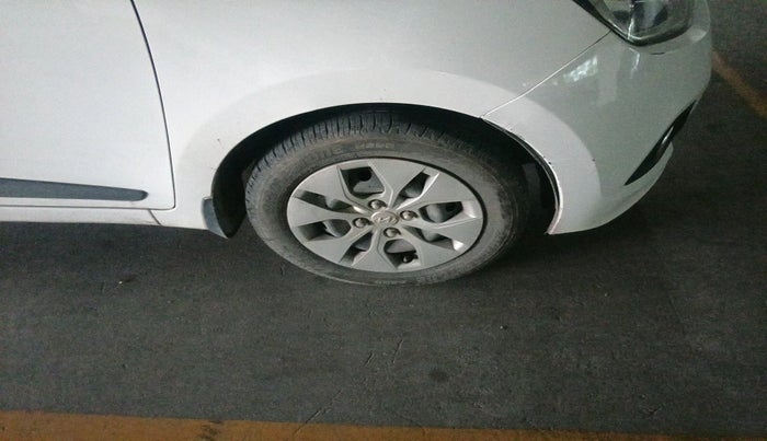 2015 Hyundai Xcent S 1.2, Petrol, Manual, 65,055 km, tyre