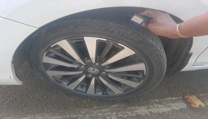 2023 Honda City 1.5L I-VTEC ZX CVT, Petrol, Automatic, 48,663 km, tyre