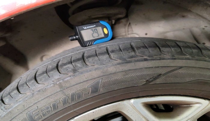 2015 Ford Ecosport TITANIUM 1.5L PETROL, Petrol, Manual, 1,63,396 km, tyre