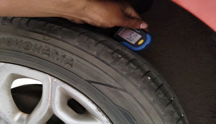 2015 Ford Ecosport TITANIUM 1.5L PETROL, Petrol, Manual, 1,63,396 km, tyre