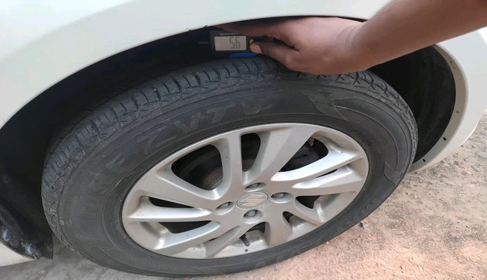 2012 Maruti Swift ZXI, Petrol, Manual, 13,974 km, tyre