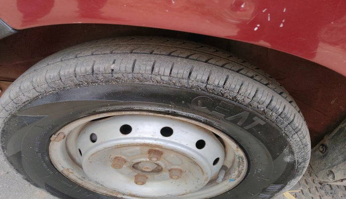 2010 Maruti Alto LXI, Petrol, Manual, 96,614 km, tyre