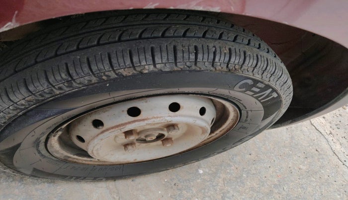 2010 Maruti Alto LXI, Petrol, Manual, 96,614 km, tyre