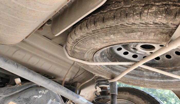 2023 Maruti Eeco 5 STR AC, Petrol, Manual, 22,005 km, tyre