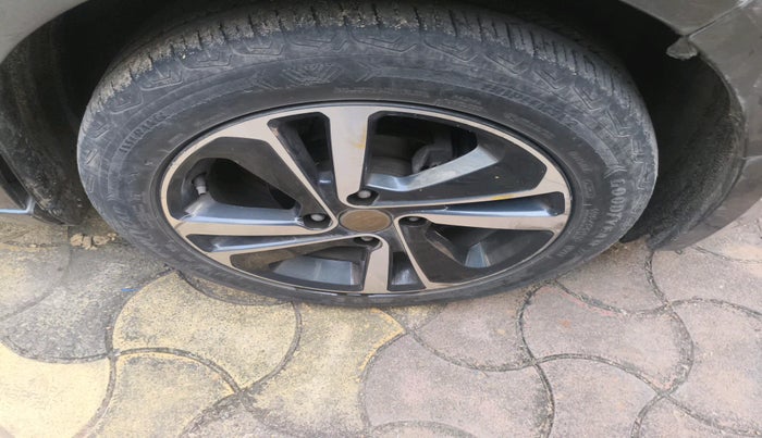 2021 Tata ALTROZ XZ PETROL, Petrol, Manual, 85,774 km, tyre