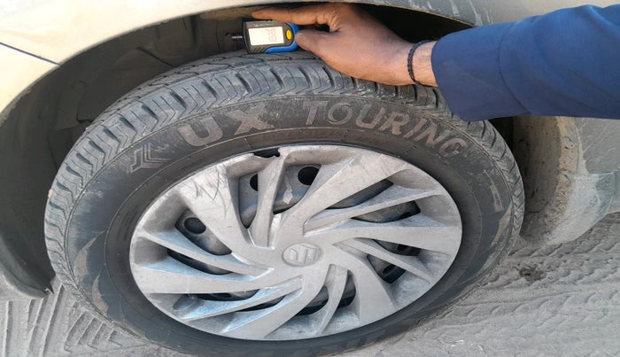 2019 Maruti Ertiga VXI SHVS, Petrol, Manual, 1,51,565 km, tyre