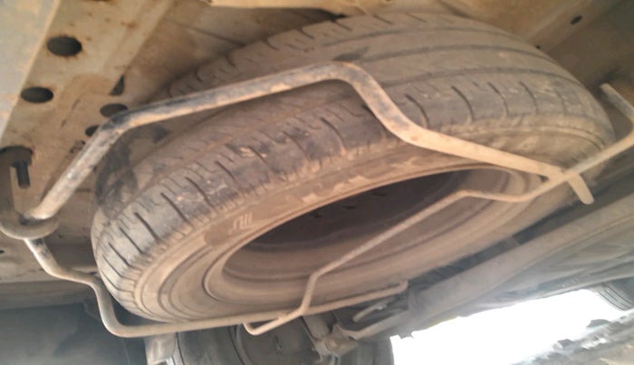 2019 Maruti Ertiga VXI SHVS, Petrol, Manual, 1,51,565 km, tyre