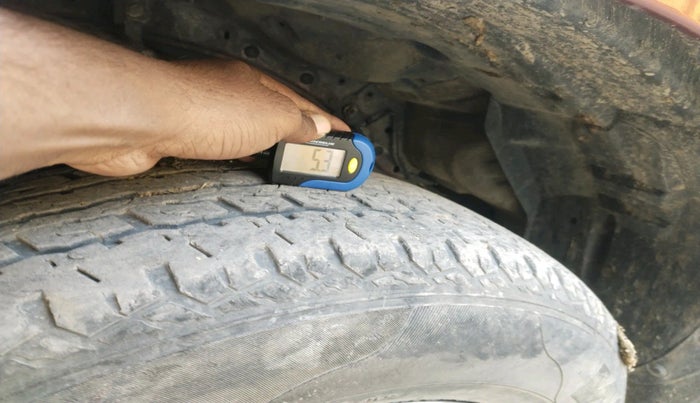 2017 Ford Endeavour TITANIUM 3.2 4X4 AT, Diesel, Automatic, 1,06,632 km, tyre