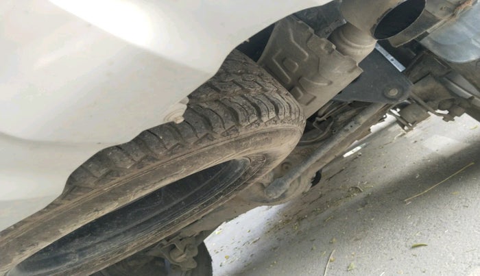 2017 Ford Endeavour TITANIUM 3.2 4X4 AT, Diesel, Automatic, 1,06,632 km, tyre