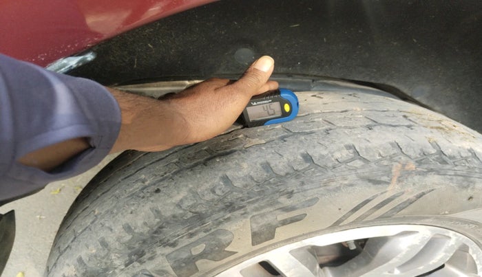 2017 Ford Endeavour TITANIUM 3.2 4X4 AT, Diesel, Automatic, 1,06,632 km, tyre