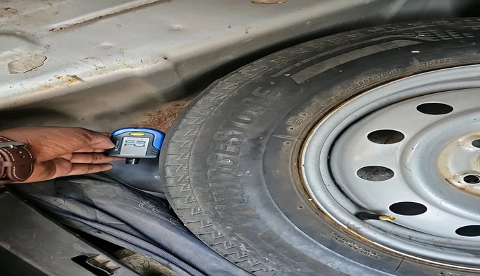 2010 Maruti Swift Dzire VXI, Petrol, Manual, 49,143 km, tyre