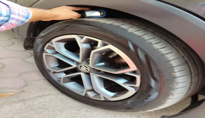 2022 Tata NEXON EV XZ PLUS, Electric, Automatic, 81,092 km, tyre