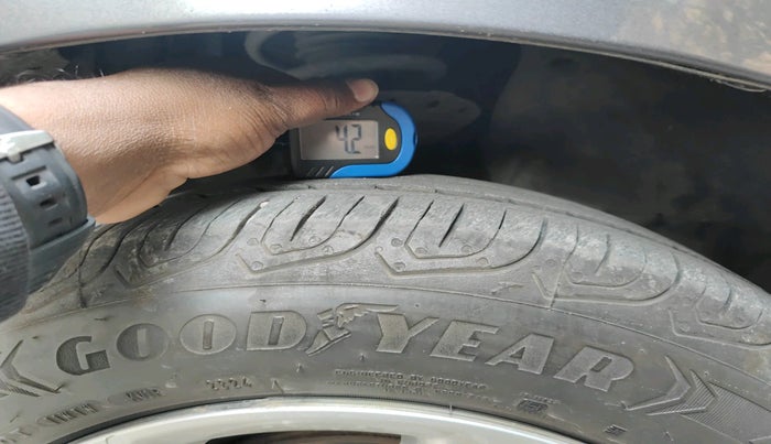 2018 Honda Jazz 1.2L I-VTEC V CVT, Petrol, Automatic, 1,61,432 km, tyre