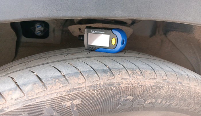 2023 Hyundai EXTER SX (O) CONNECT 1.2 MT DUAL TONE, Petrol, Manual, 21,741 km, tyre