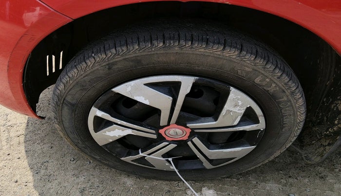 2011 Ford Figo ZXI 1.4 DIESEL, Diesel, Manual, 2,17,863 km, tyre