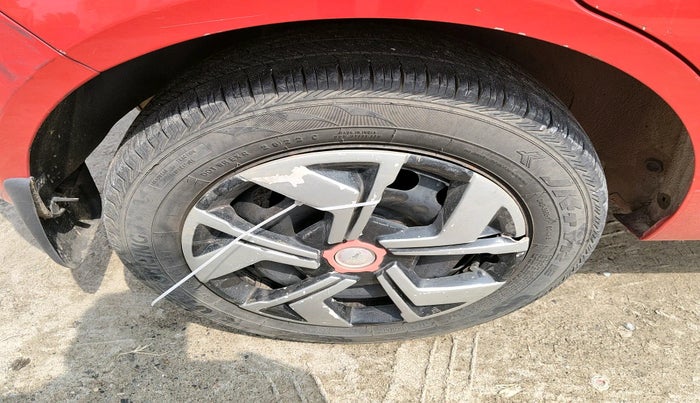 2011 Ford Figo ZXI 1.4 DIESEL, Diesel, Manual, 2,17,863 km, tyre