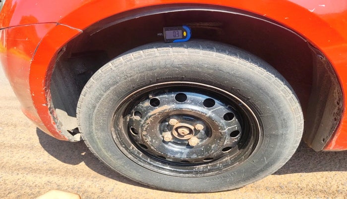 2010 Maruti Swift VXI, Petrol, Manual, 75,568 km, tyre