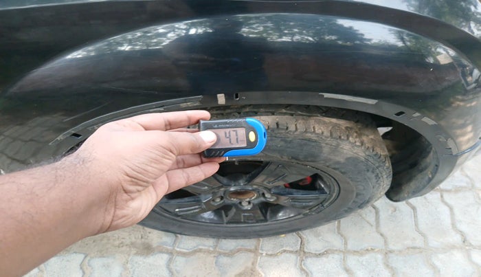 2014 Mahindra XUV500 W8, Diesel, Manual, 1,61,141 km, tyre