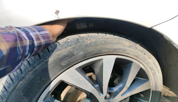 2015 Hyundai Verna FLUIDIC 1.6 CRDI S(O) 4S, Diesel, Manual, 2,40,940 km, tyre