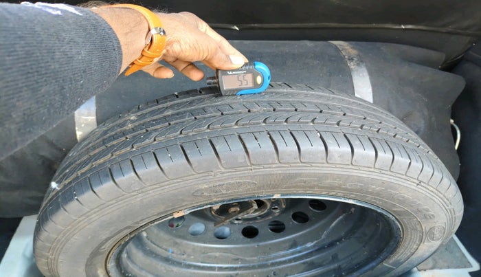 2020 Tata NEXON XM PETROL, Petrol, Manual, 61,217 km, tyre