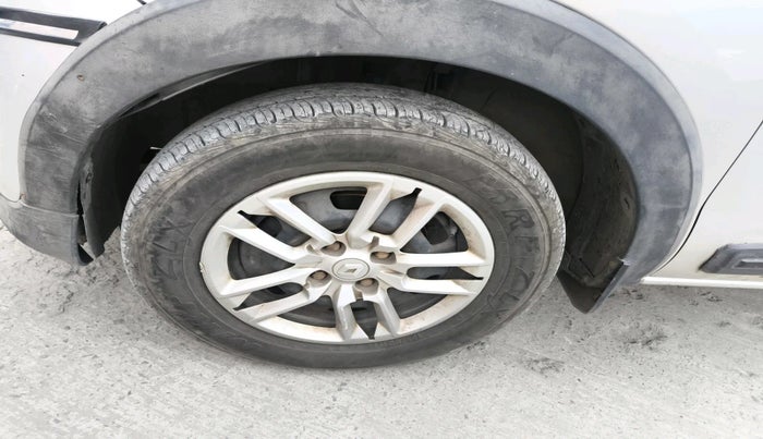 2021 Renault TRIBER RXL MT, Petrol, Manual, 77,585 km, tyre