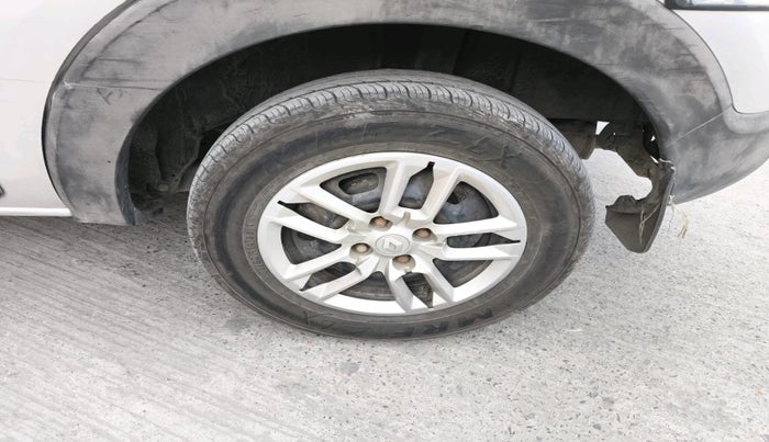 2021 Renault TRIBER RXL MT, Petrol, Manual, 77,585 km, tyre