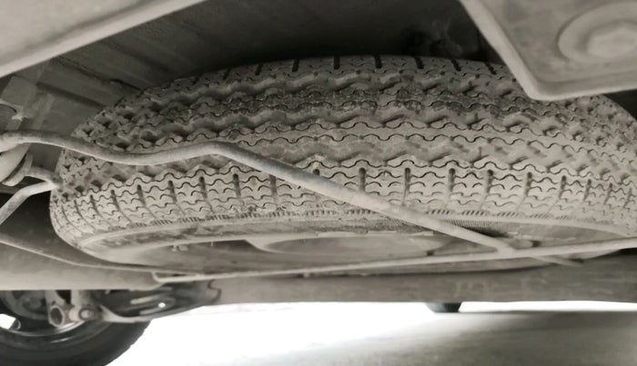 2021 Renault TRIBER RXL MT, Petrol, Manual, 77,585 km, tyre