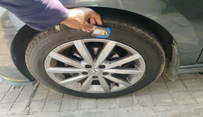 2021 Volkswagen Vento HIGHLINE PLUS 1.0L TSI AT, Petrol, Automatic, 78,097 km, tyre