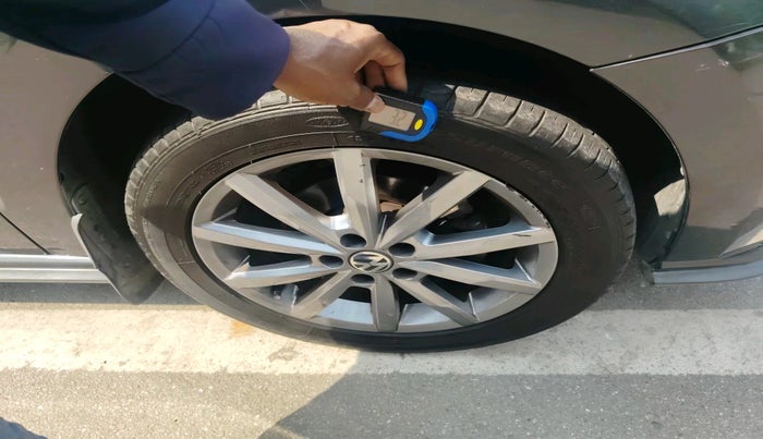 2021 Volkswagen Vento HIGHLINE PLUS 1.0L TSI AT, Petrol, Automatic, 78,097 km, tyre