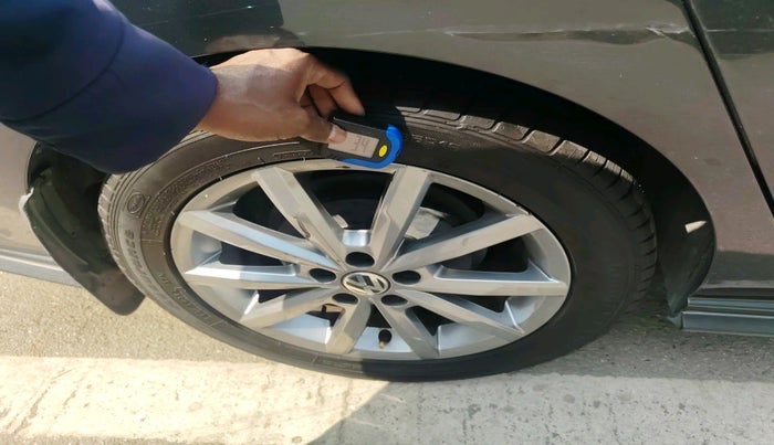 2021 Volkswagen Vento HIGHLINE PLUS 1.0L TSI AT, Petrol, Automatic, 78,097 km, tyre