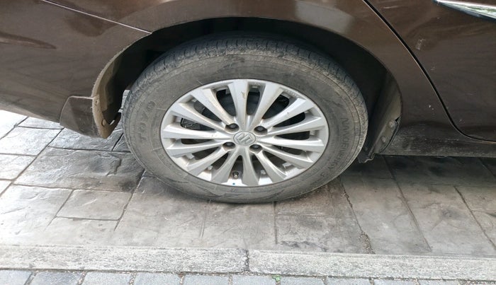 2016 Maruti Ciaz ZDI SHVS, Diesel, Manual, 1,02,352 km, tyre